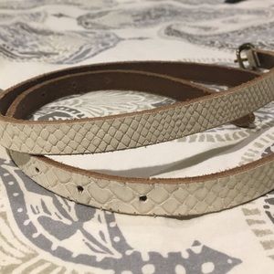 Lucky Brand white leather skinny belt