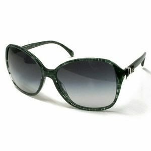 Chanel LIKE NEW Charm Sunglasses green 5280