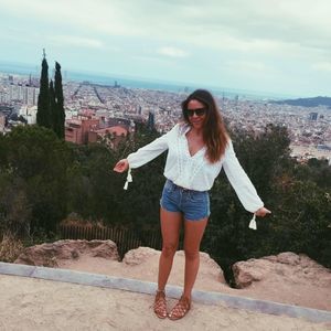 Meet your Posher, Angela
