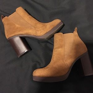 Faux suede brown platform booties