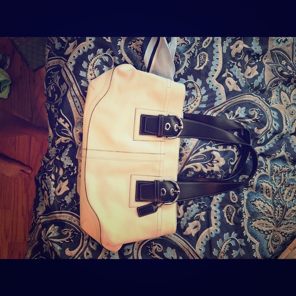 Coach purse - like new