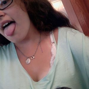 Meet your Posher, Savannah