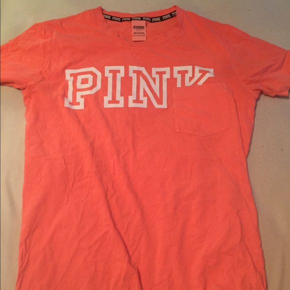 PINK campus tee