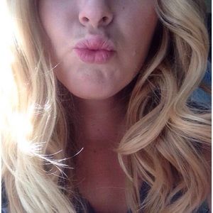 Meet your Posher, Kara