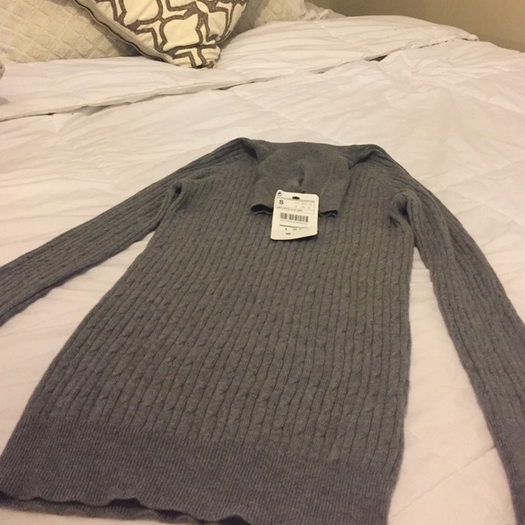 Turtleneck sweater - Picture 1 of 2