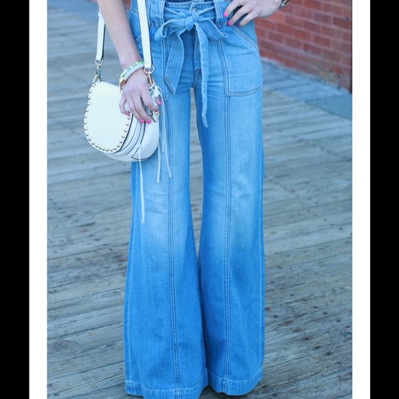 Anthropologie Denim - HOUR SALE 🎉HP🎉7 For All Mankind Flare Jeans