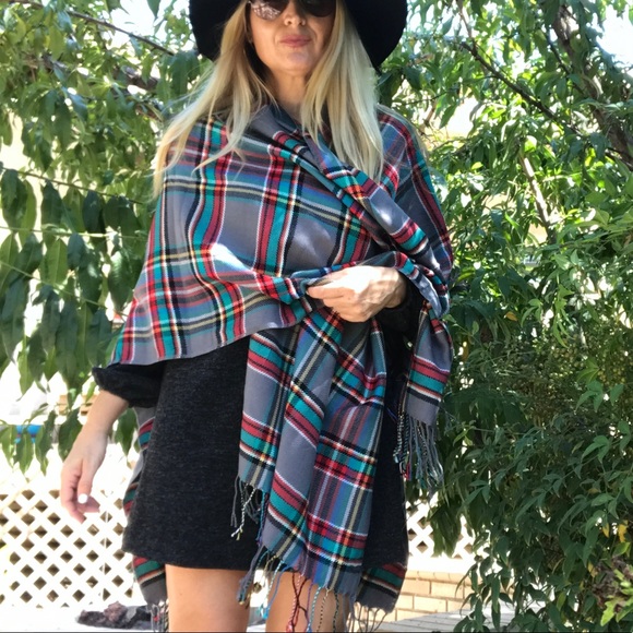 Mara Gray Tartan Poncho - Picture 2 of 4