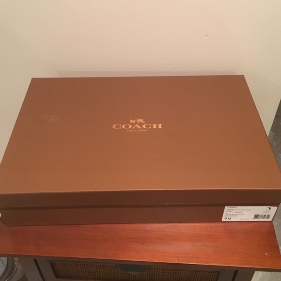 Coach boot box