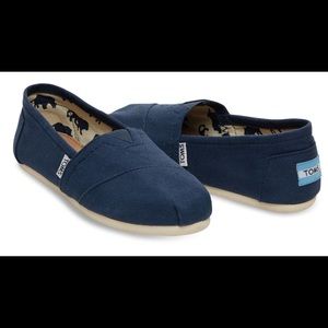 TOMS Navy Canvas Women's Classics