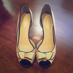 💋❤Final Sale💋Kelly & Katie Black and Cream Pumps