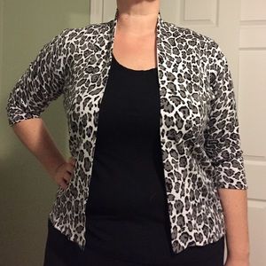 Black and gray leopard open cardigan