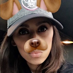 Meet your Posher, Desiree