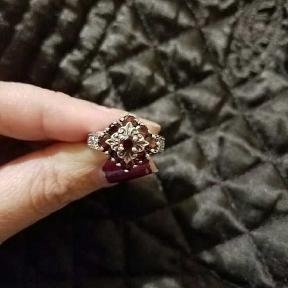Beautiful unique sterling silver garnet ring
