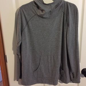 The weekender hoodie