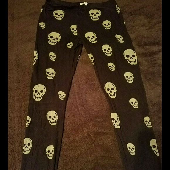 Women's skull leggings