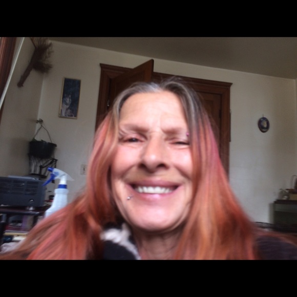 Meet your Posher, Hazel - Picture 1 of 1