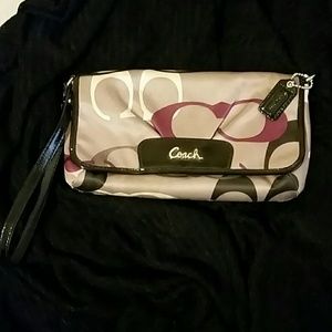 Coach wristlet wallet