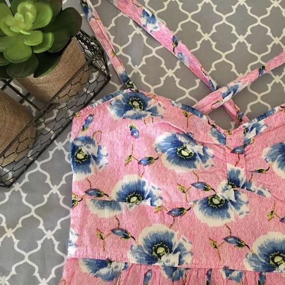 Hollister Dresses & Skirts - Hollister Pink Floral Dress