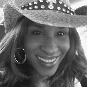 Meet your Posher, Carla