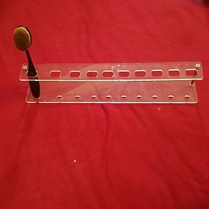 Oval makeup brush holder