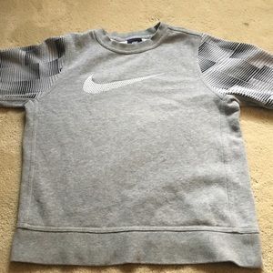 Boys 10-12 sweater Nike