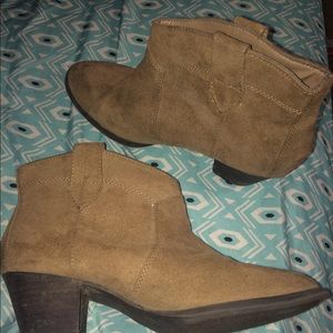 Tan Faded Glory heeled boots