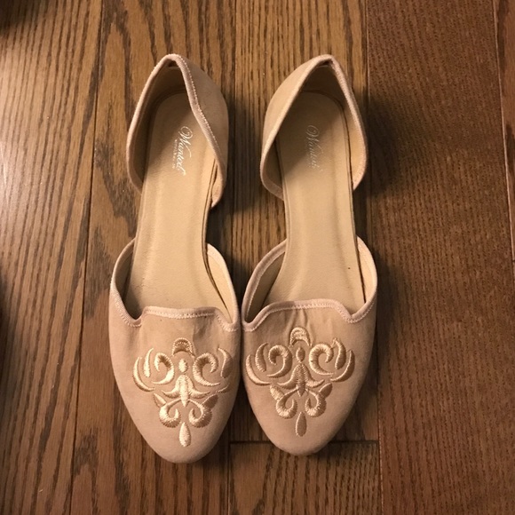 Tan flats