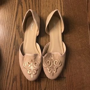 Tan flats