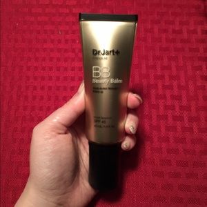 🍒SOLD ON MERC🍒 Dr. Jart Premium BB SPF45