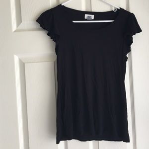 Old Navy T-shirt with ruffled sleeves.