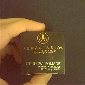 Anastasia Dip Brow Pomade