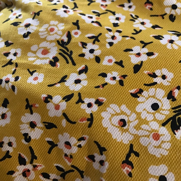 Zara 60's Yellow Floral Dress - Picture 3 of 3
