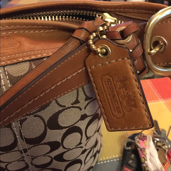 Sold ✅. NWT Coach Saddle Purse F0768-11437 - Picture 5 of 6