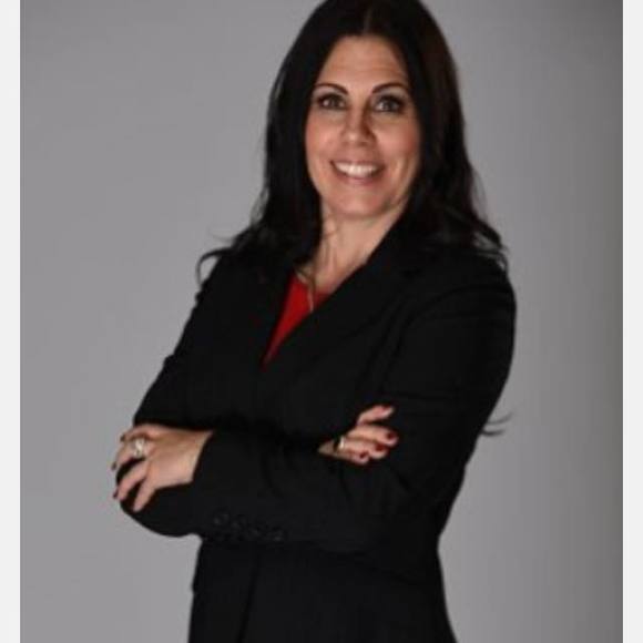 Meet your Posher, Lisa - Picture 1 of 1