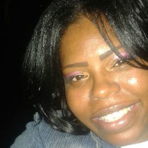 Meet your Posher, Dena