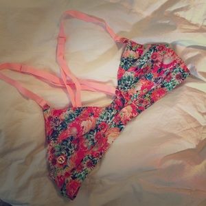 Lululemon size 4 swim top