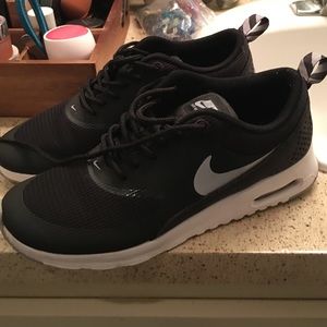 💢SALE!!💢Nike air max Thea size 6