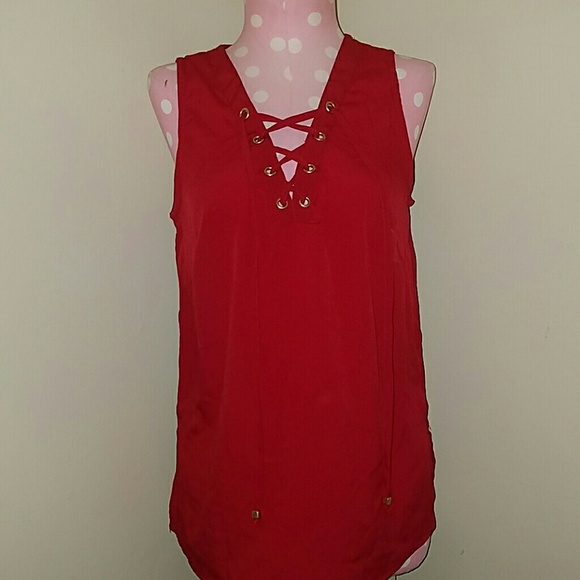 Red criss cross tie blouse - Picture 1 of 3