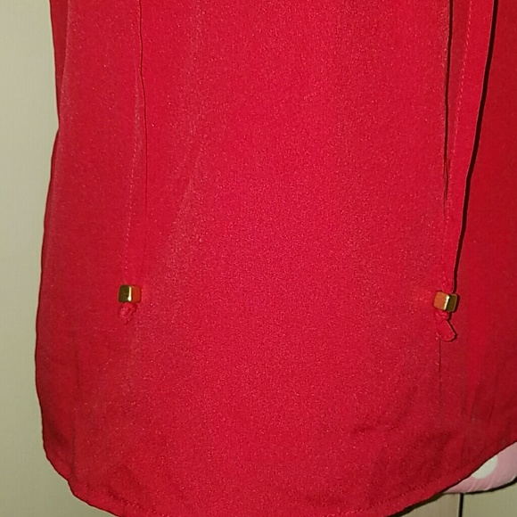 Red criss cross tie blouse - Picture 3 of 3