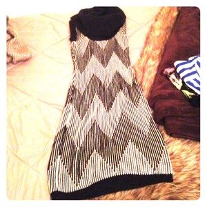 Tan and black gorgeous Arden B sweater dress!