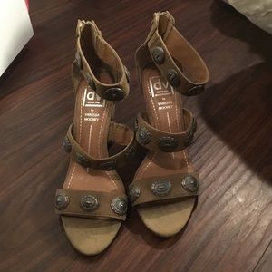 Dolce vita by Vanessa Mooney Montey Sandal