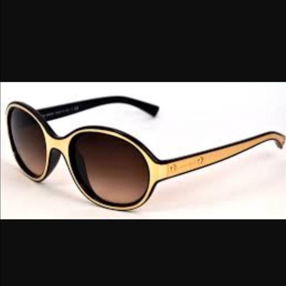 Giorgio Armani AR8015 gold/black sunglasses main image 2
