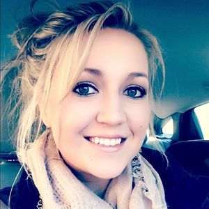 Meet your Posher, Mandy