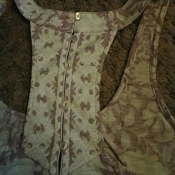 Tank top - Picture 3 of 3