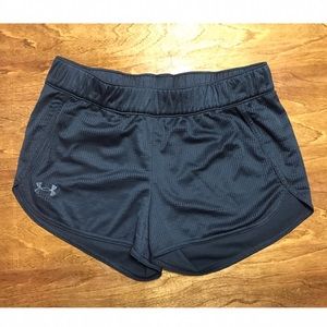 🎉NWOT - UA Mesh Shorts
