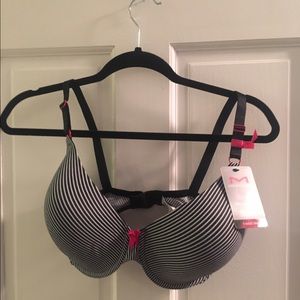 NWT Maidenform T-shirt bra