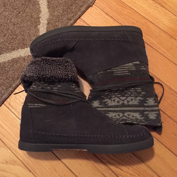 TOMS Nepal Boots