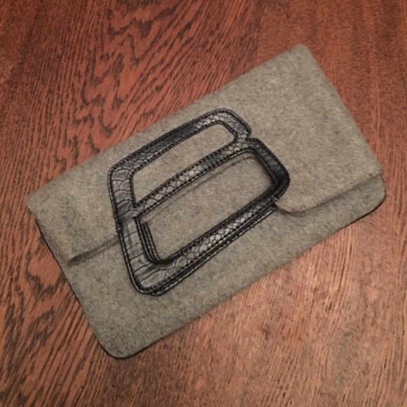 United colors of Benetton wool clutch