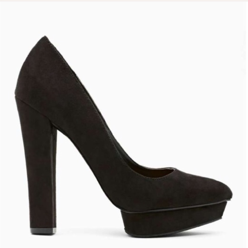 Nasty Gal black close toe Pumps