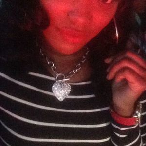 Meet your Posher, Kendra